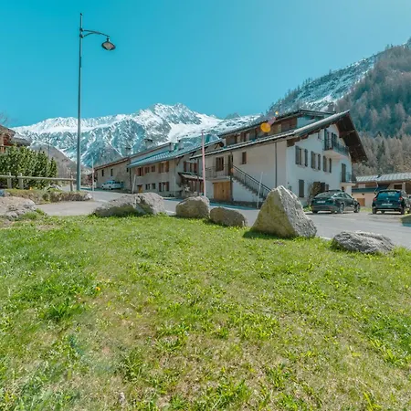 Appartamento De Balme - Happy *